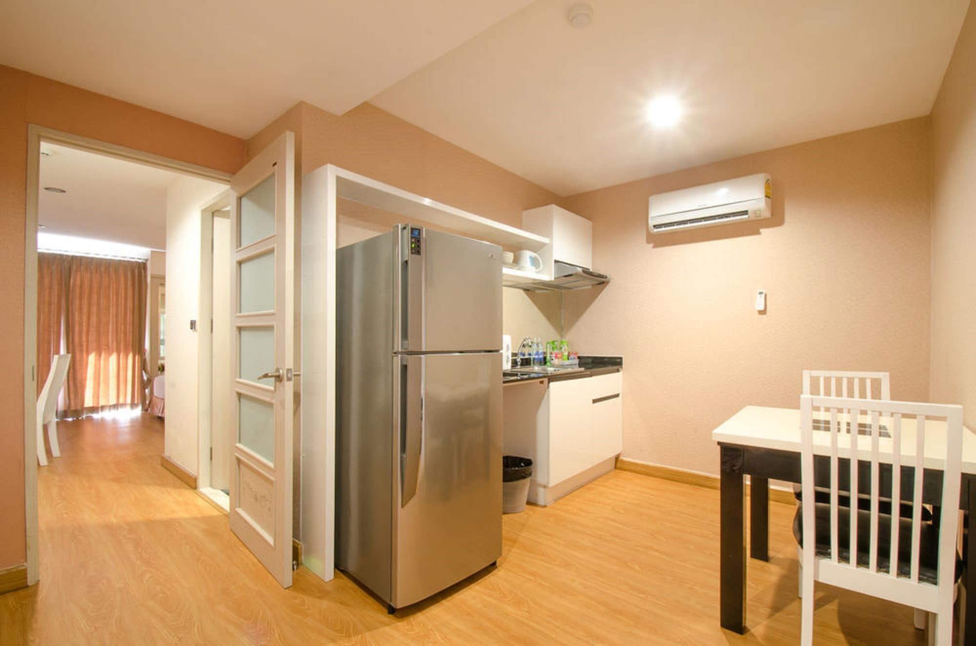 Icheck Inn Residences Sathorn Bangkok Bagian luar foto